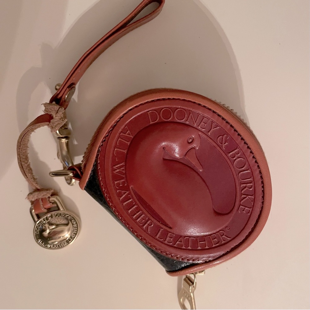 Vtg Dooney and Bourke Big Duck Coin Purse Black British Tan.